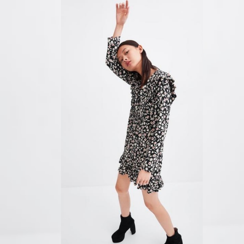 Zara Floral Ruffle Mini Dress Link Sleeves Sz: Medium